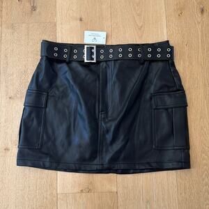 Windsor Mini Skirt Faux Leather Buckle Up Size L Black